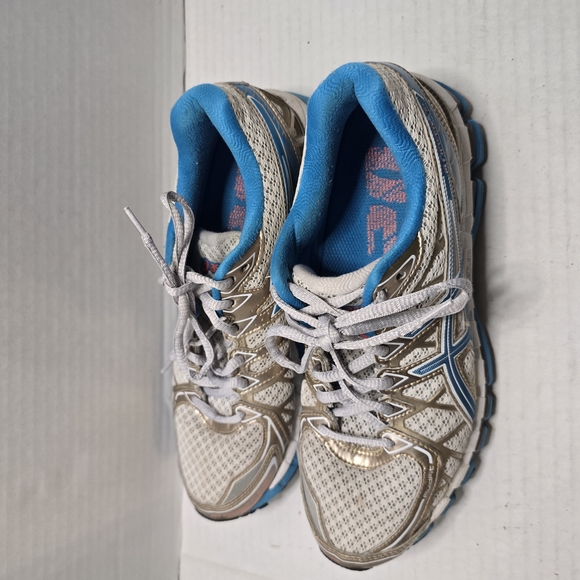 Blue and White Athletic‎ Sneakers with Mesh Design - Picture 4 of 8